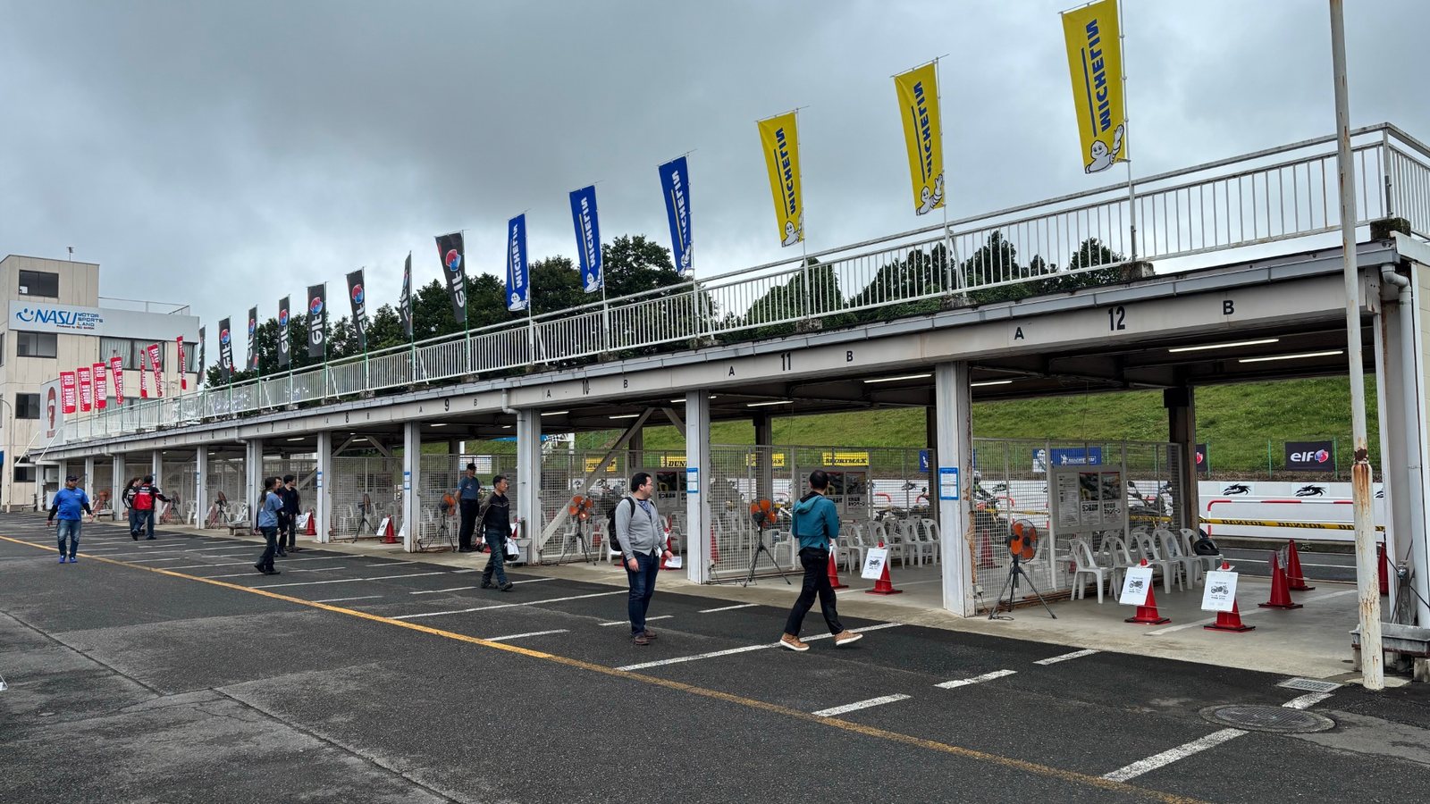 那須モータースポーツランドのピット