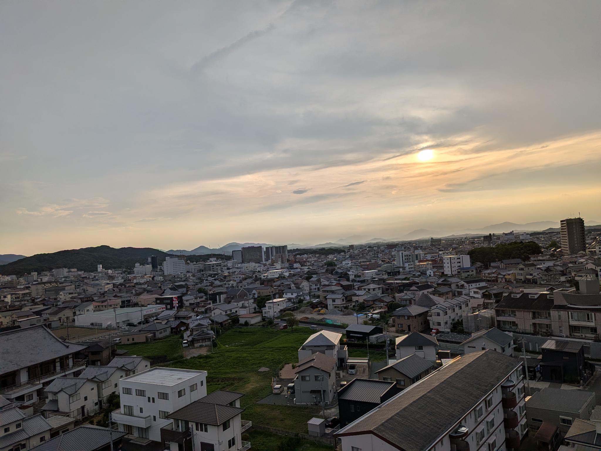 宿から見た伊勢の夕景